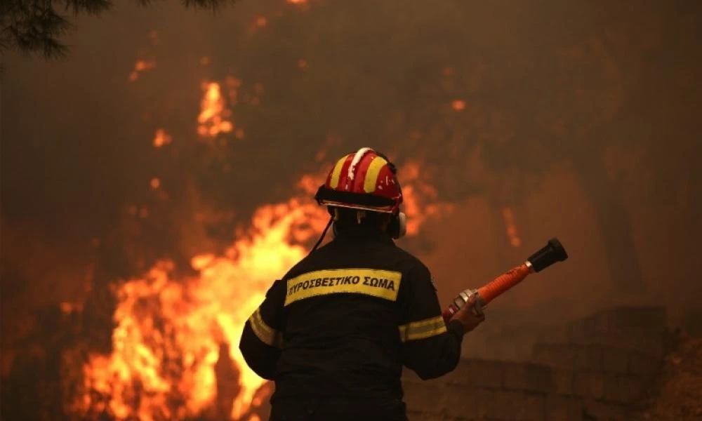 Κύθηρα - Σε ύφεση η πυρκαγιά σε δασική έκταση